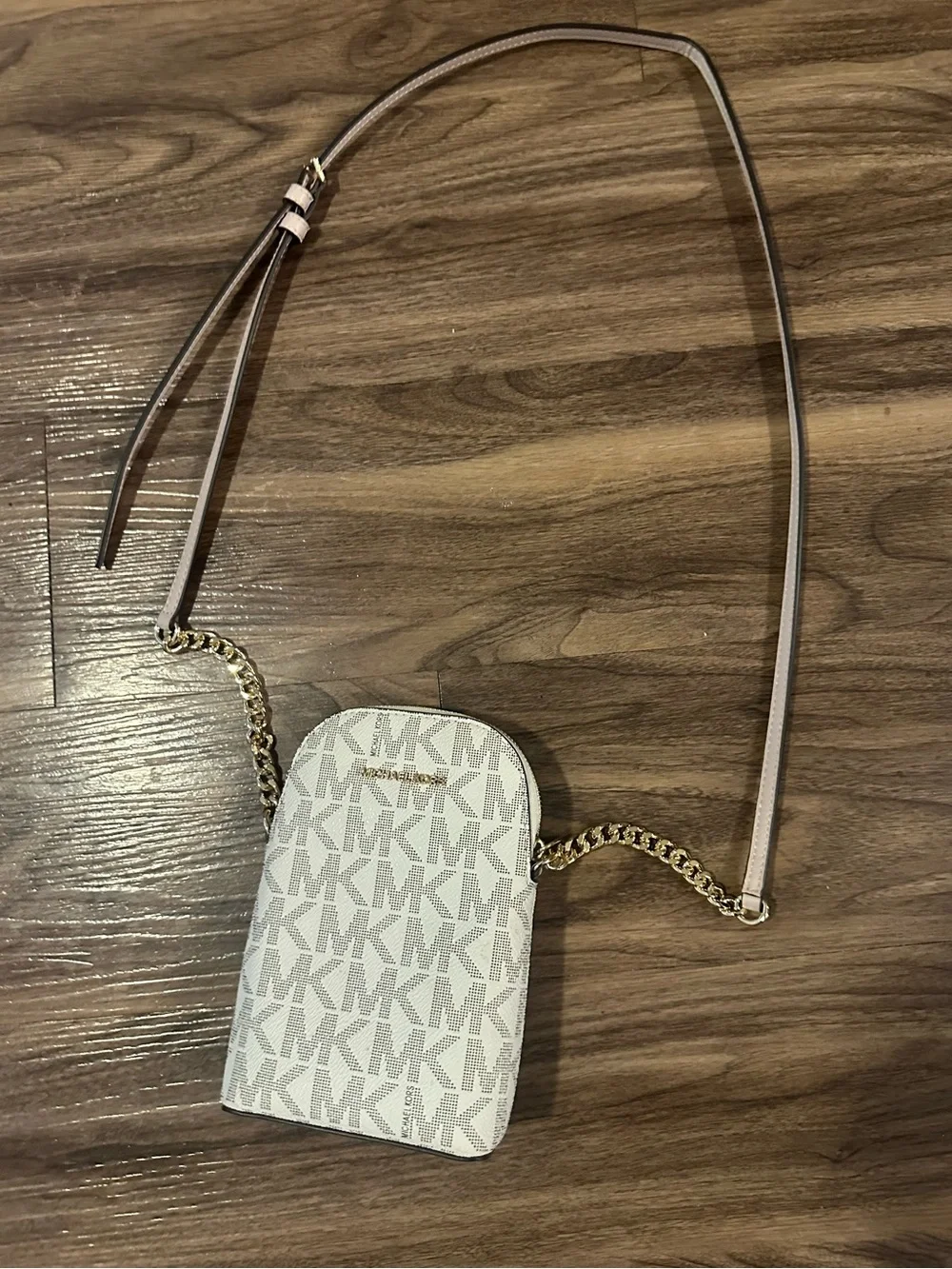 Michael Kors Beige With Gold Small Crossbody Bags Gently Used